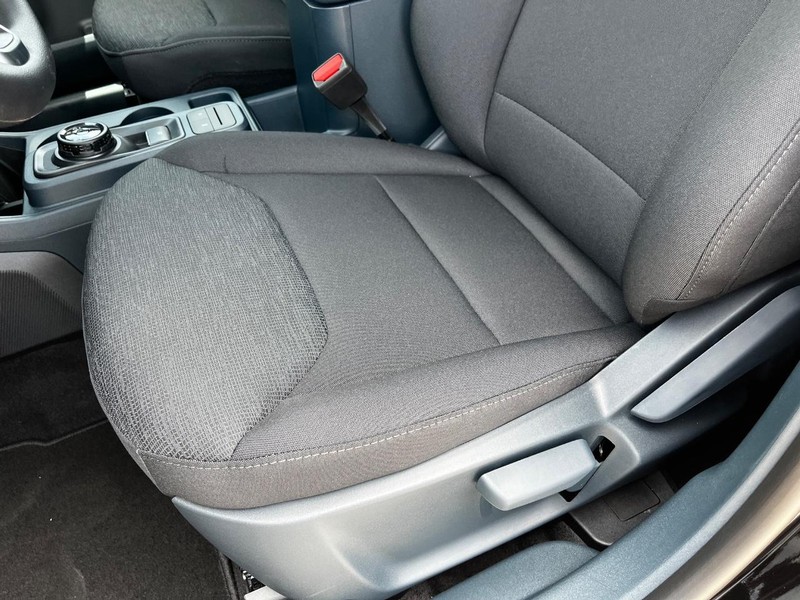 Ford Maverick Vehicle Image 08