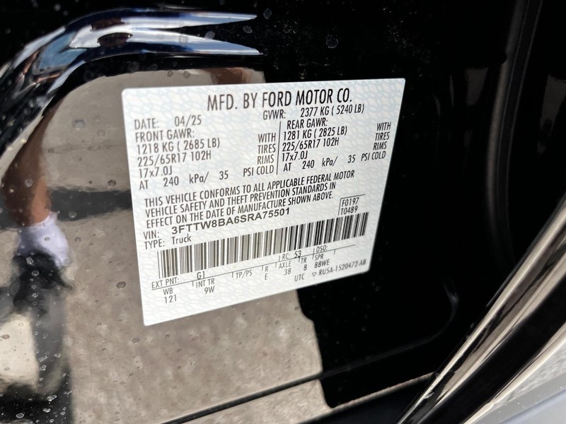 Ford Maverick Vehicle Image 15