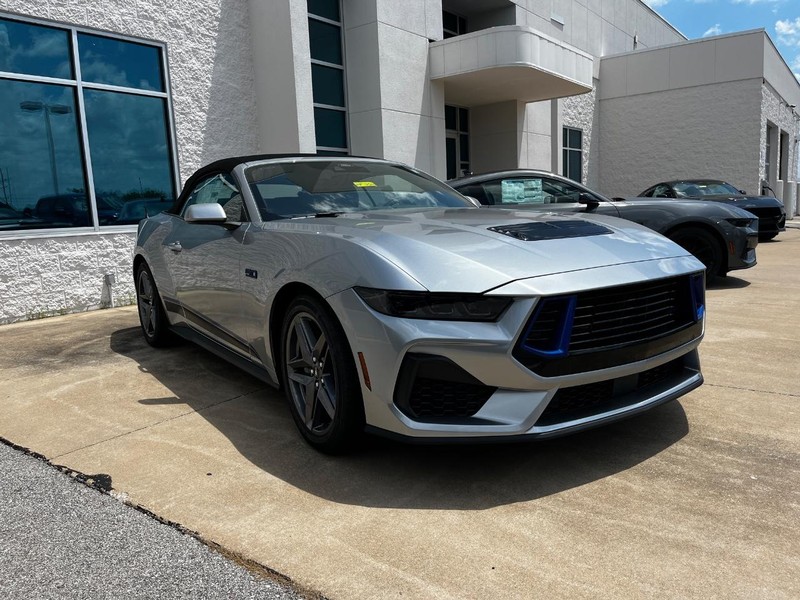 Ford Mustang Vehicle Image 02