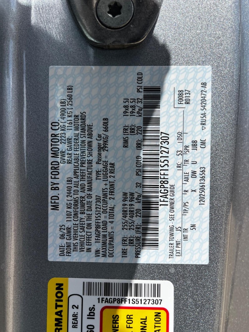 Ford Mustang Vehicle Image 12