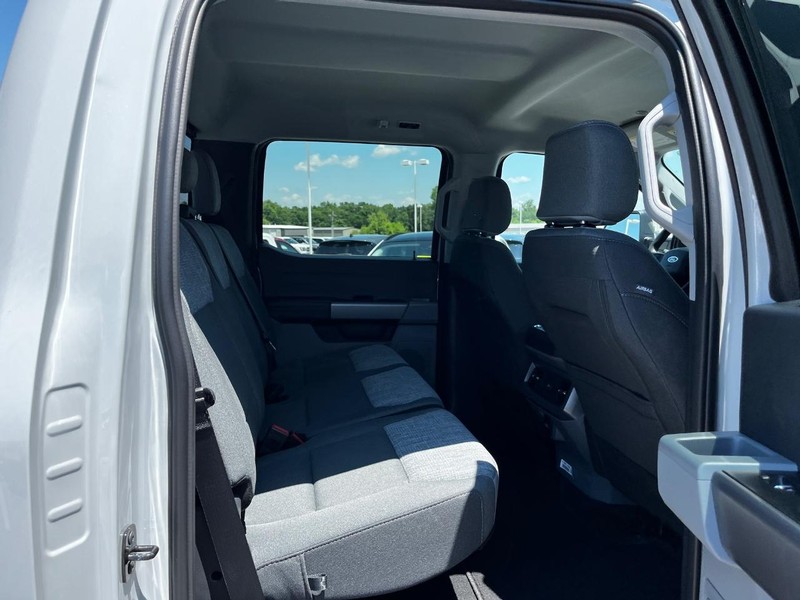 Ford Super Duty F-250 SRW Vehicle Image 04