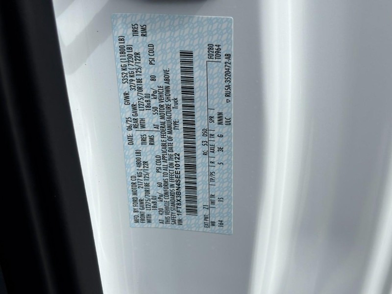 Ford Super Duty F-350 SRW Vehicle Image 24