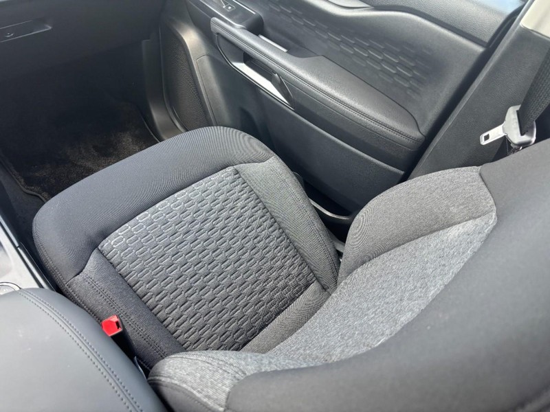 Ford Ranger Vehicle Image 09