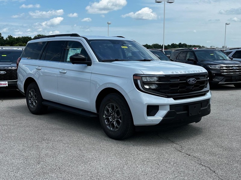 Ford Expedition Vehicle Image 02