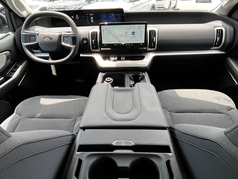 Ford Expedition Vehicle Image 07