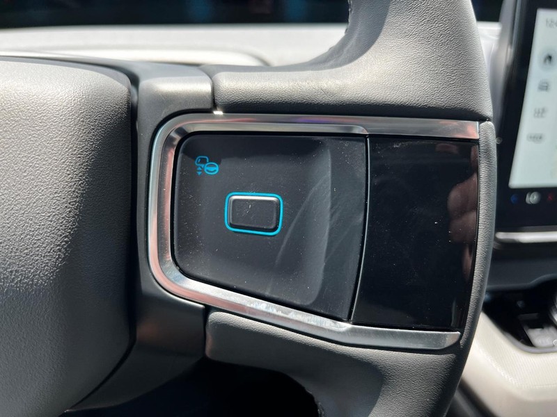 Ford Expedition Vehicle Image 13