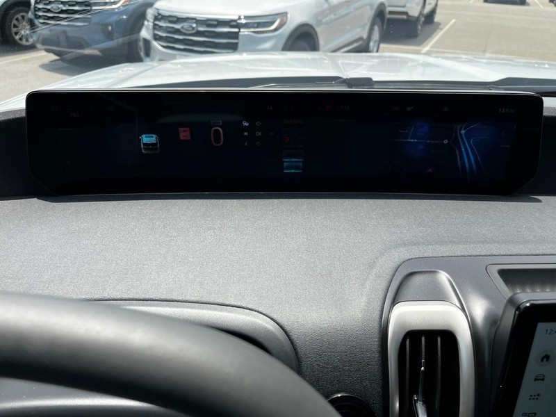 Ford Expedition Vehicle Image 14