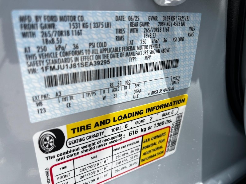 Ford Expedition Vehicle Image 17