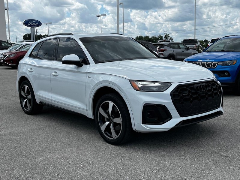 Audi Q5 Vehicle Image 02