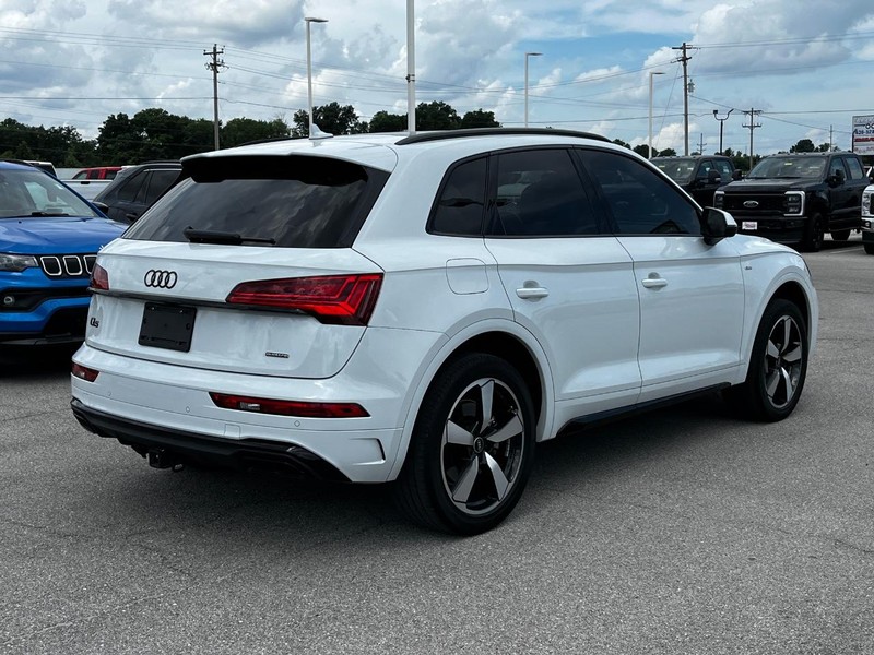 Audi Q5 Vehicle Image 03