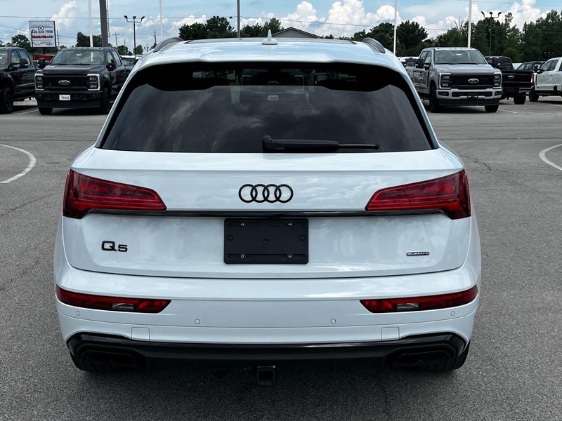 Audi Q5 Vehicle Image 04