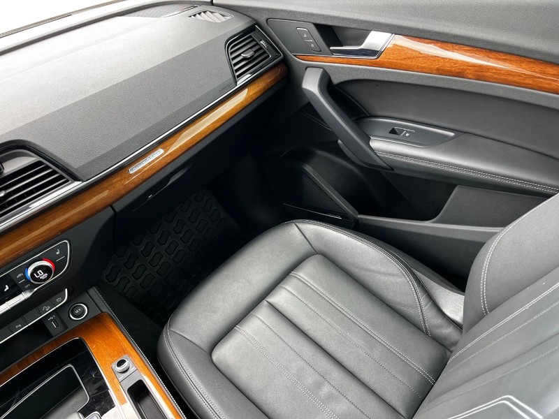 Audi Q5 Vehicle Image 15