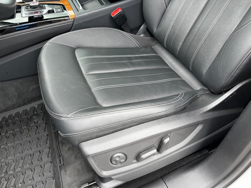 Audi Q5 Vehicle Image 18