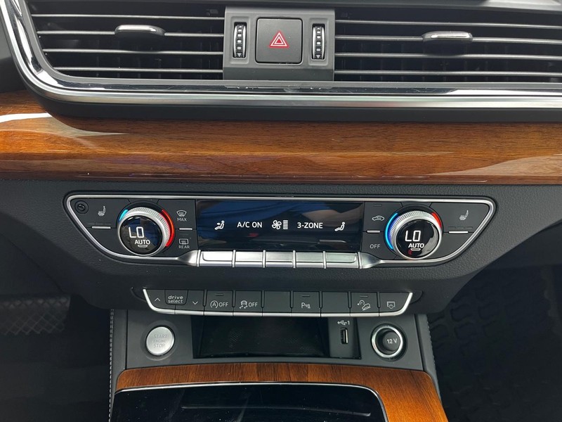 Audi Q5 Vehicle Image 24