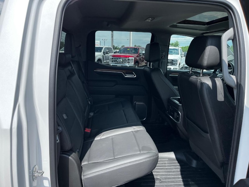 GMC Sierra 1500 Vehicle Image 04