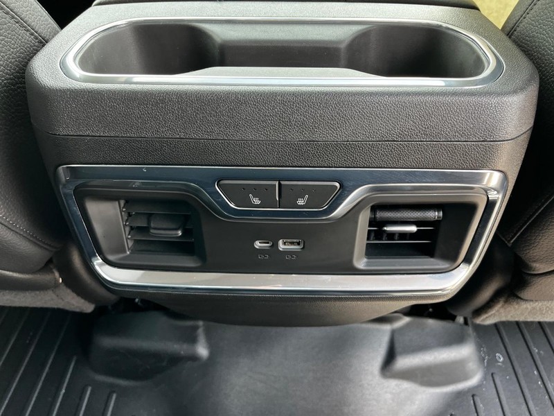 GMC Sierra 1500 Vehicle Image 05