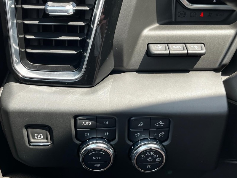 GMC Sierra 1500 Vehicle Image 12