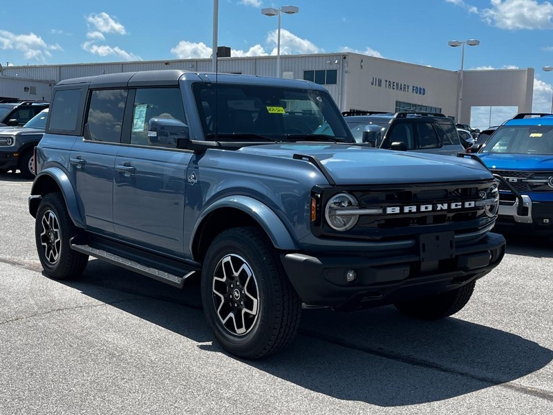 Ford Bronco Vehicle Image 02
