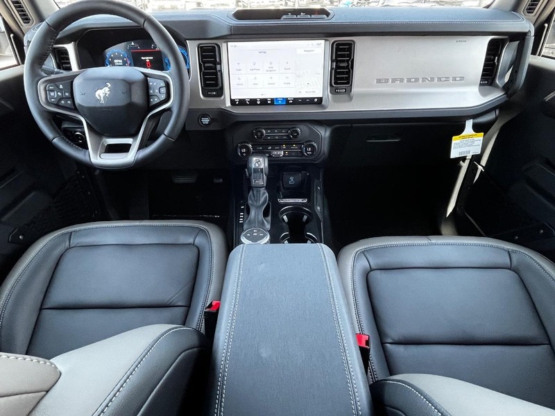 Ford Bronco Vehicle Image 05