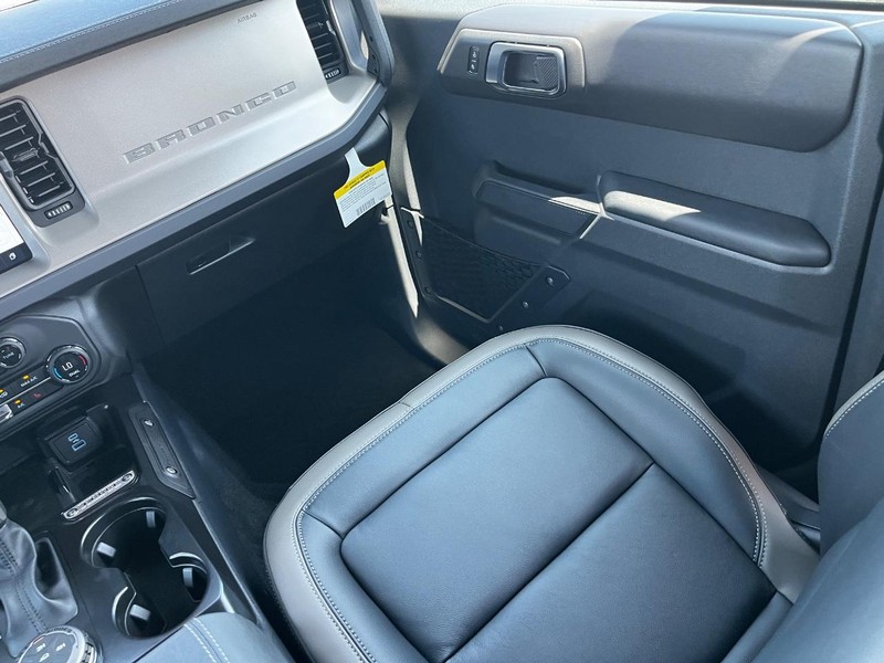 Ford Bronco Vehicle Image 07
