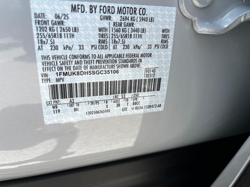 Ford Explorer Vehicle Image 17