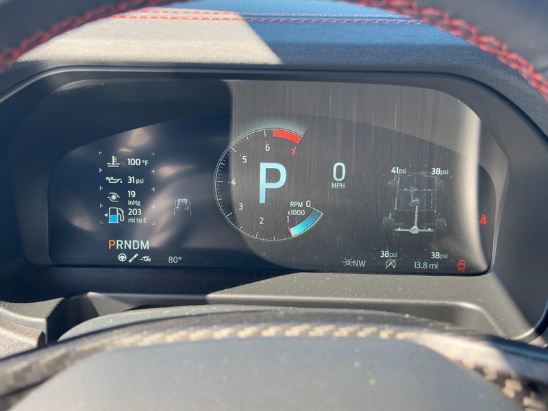 Ford Bronco Vehicle Full-screen Gallery Image 16