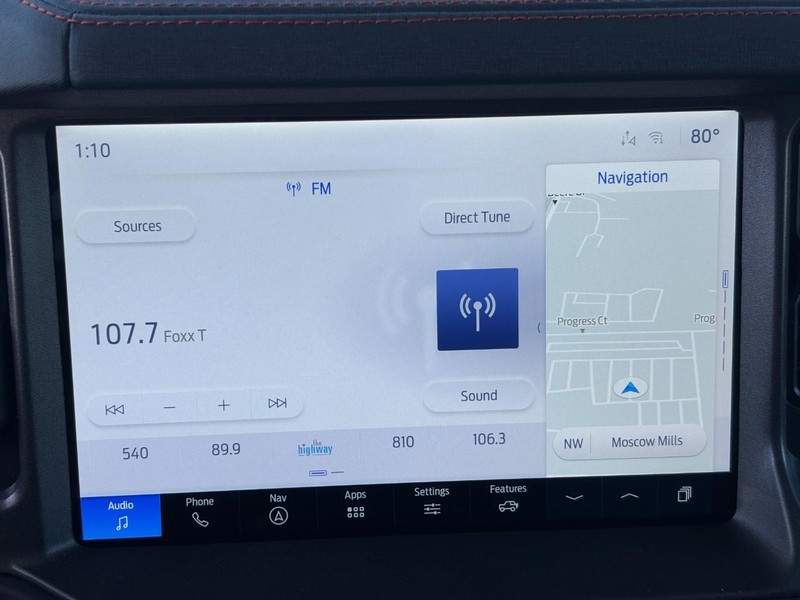 Ford Bronco Vehicle Full-screen Gallery Image 17