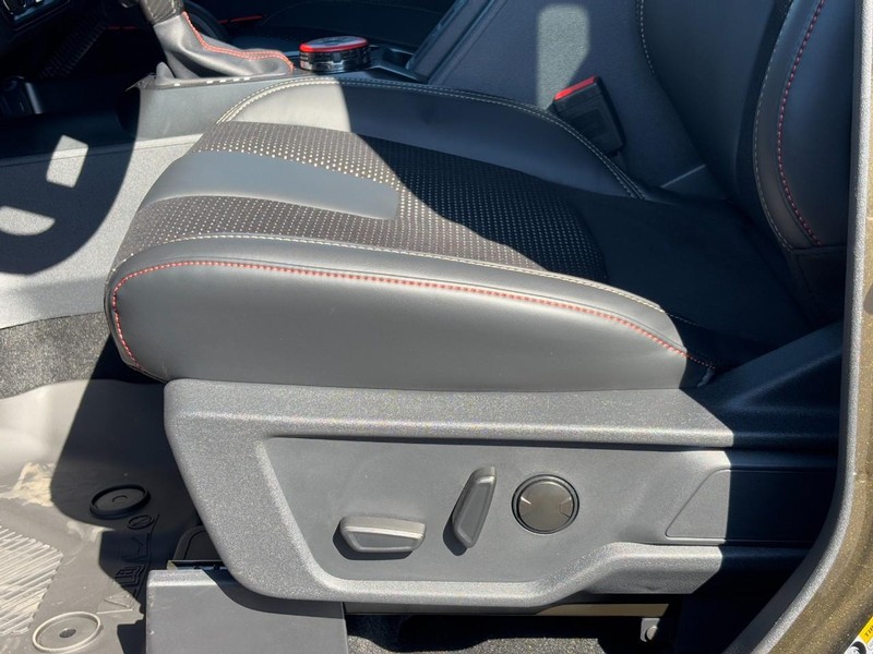 Ford Bronco Vehicle Full-screen Gallery Image 22