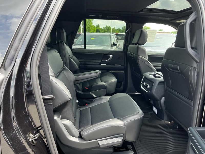Ford Expedition Max Vehicle Image 04