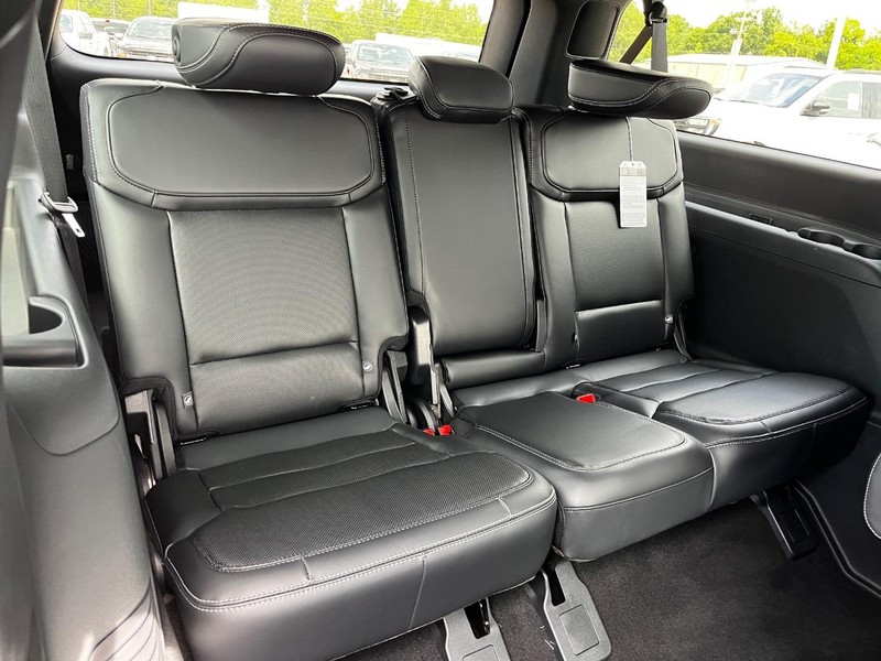 Ford Expedition Max Vehicle Image 05