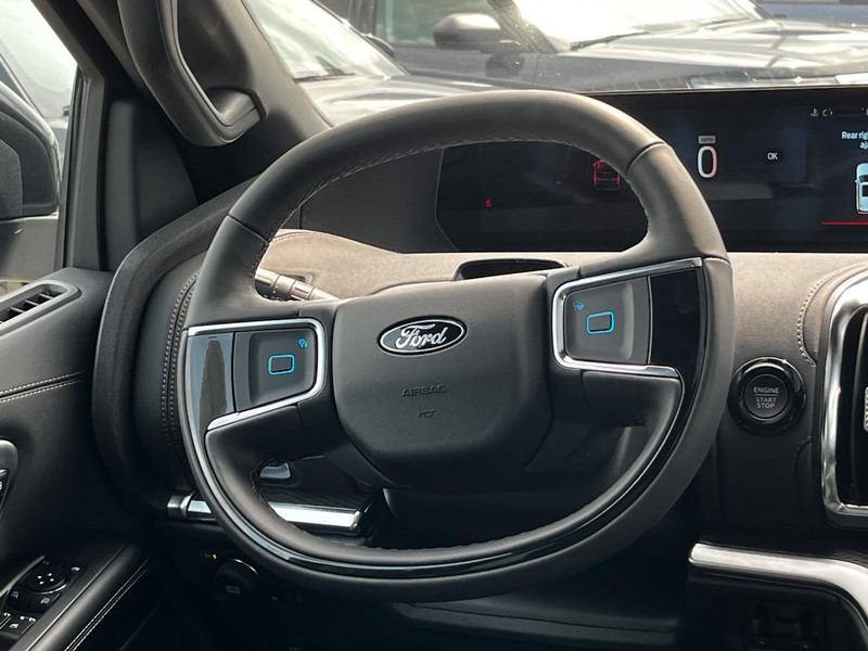 Ford Expedition Max Vehicle Image 09