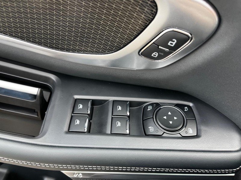 Ford Expedition Max Vehicle Image 11