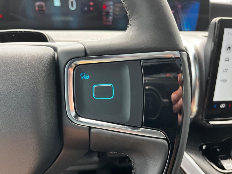 Ford Expedition Max Vehicle Image 14