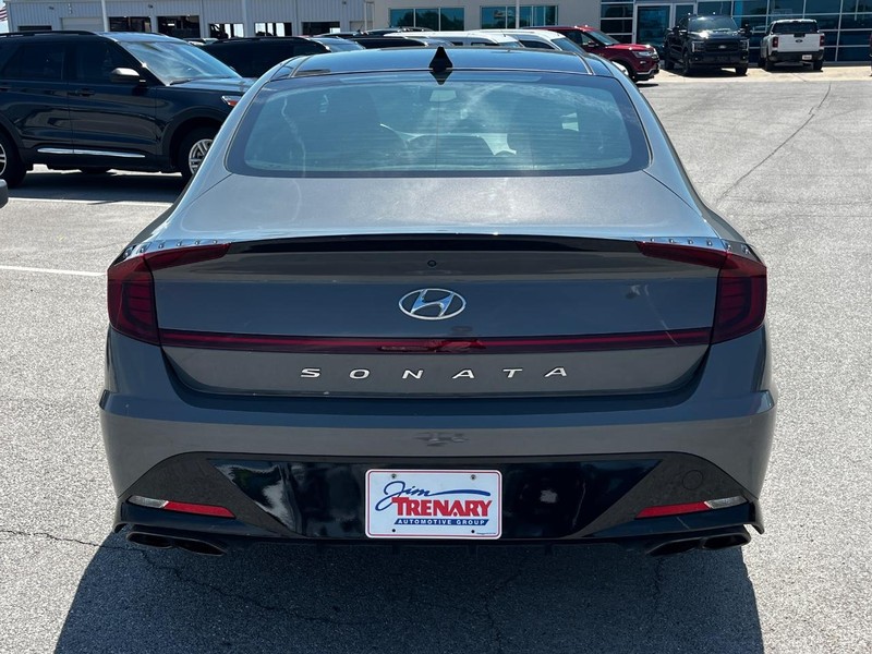 Hyundai Sonata Vehicle Image 04