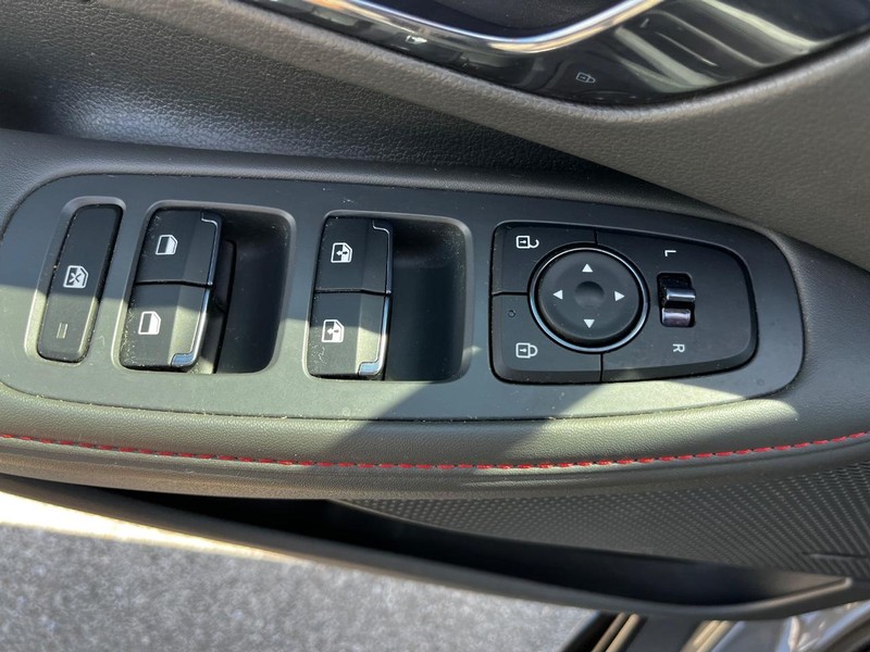 Hyundai Sonata Vehicle Image 14