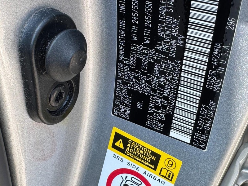 Toyota Highlander Vehicle Image 29