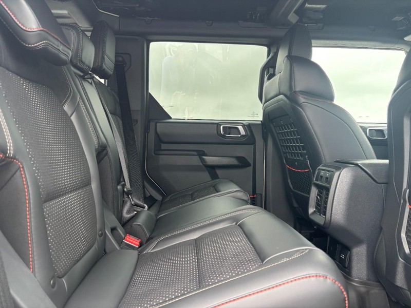Ford Bronco Vehicle Image 05