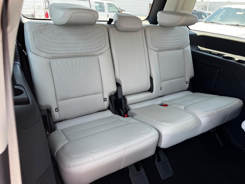 Ford Expedition Vehicle Image 05