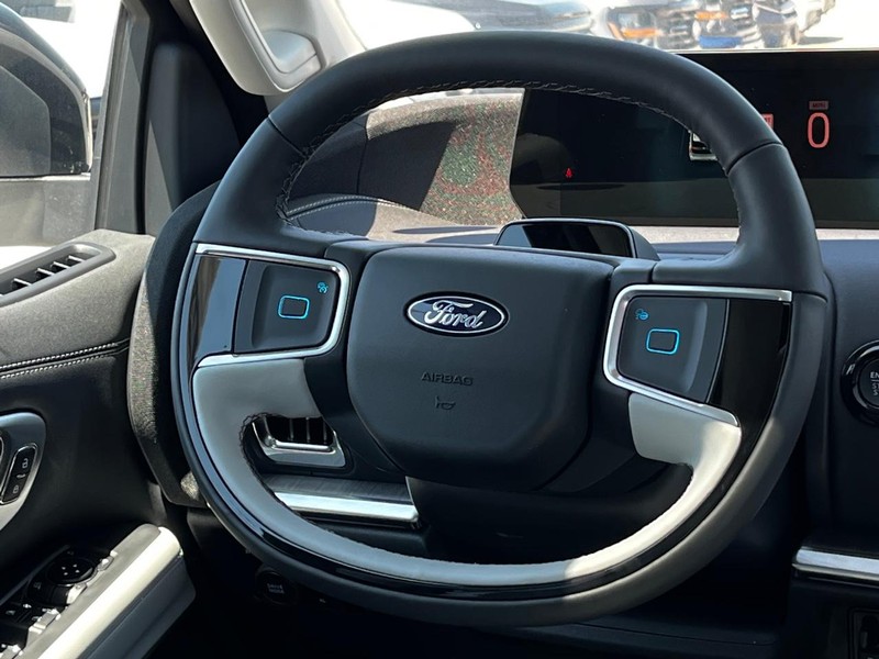 Ford Expedition Vehicle Image 09