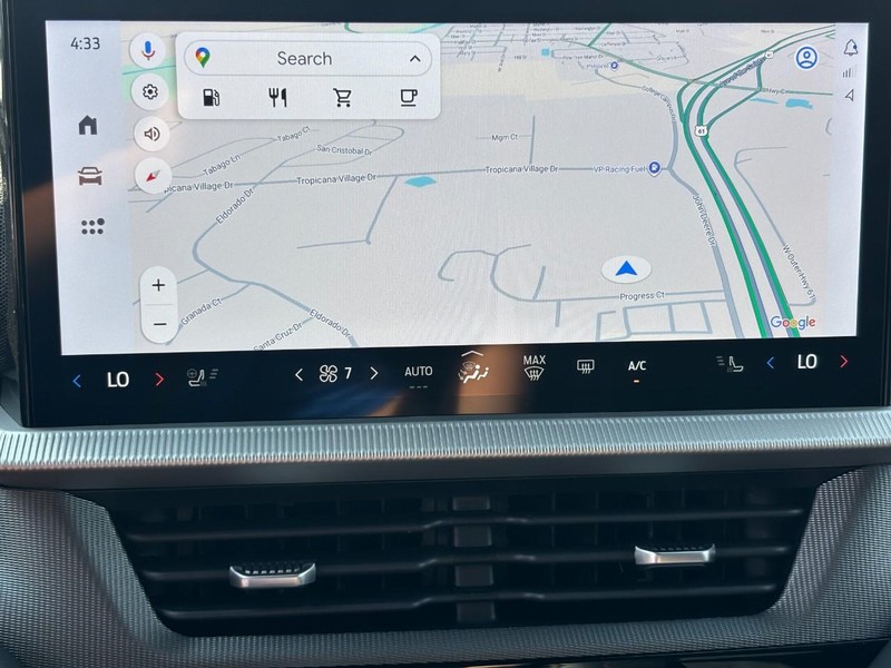 Ford Explorer Vehicle Image 18