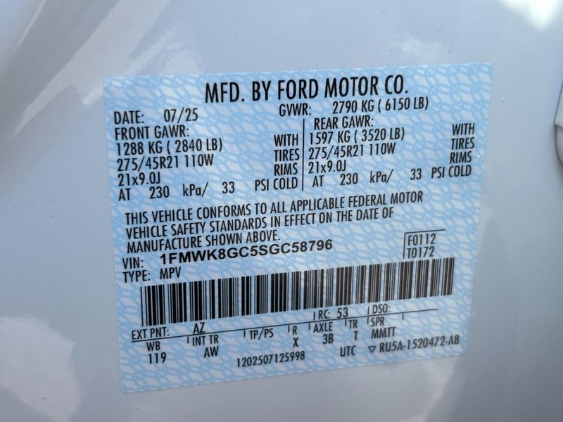 Ford Explorer Vehicle Image 23