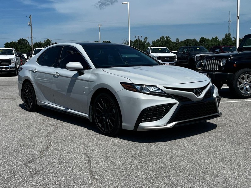 Toyota Camry Vehicle Image 02