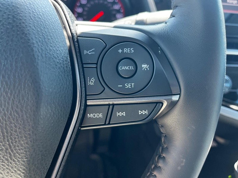 Toyota Camry Vehicle Image 18