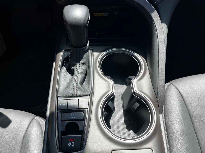 Toyota Camry Vehicle Image 20