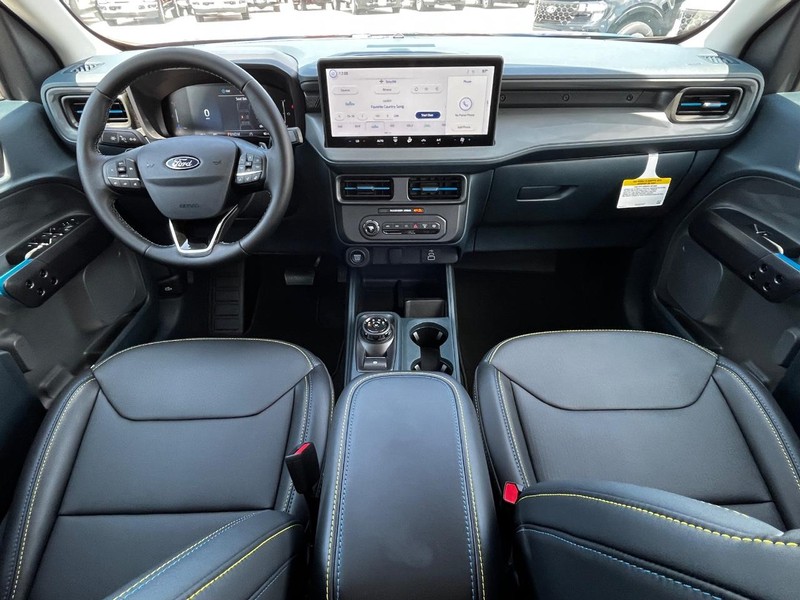 Ford Maverick Vehicle Image 05