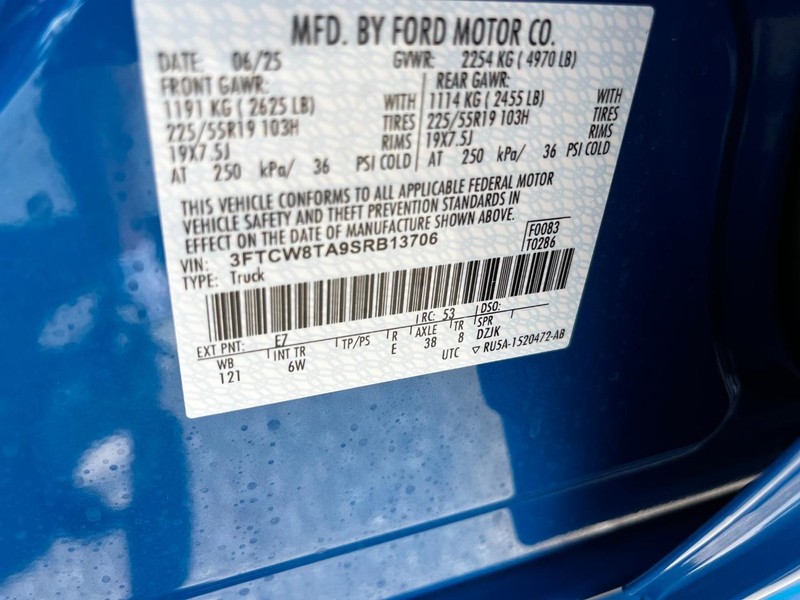 Ford Maverick Vehicle Image 16