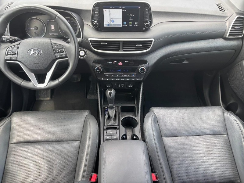 Hyundai Tucson Vehicle Image 11