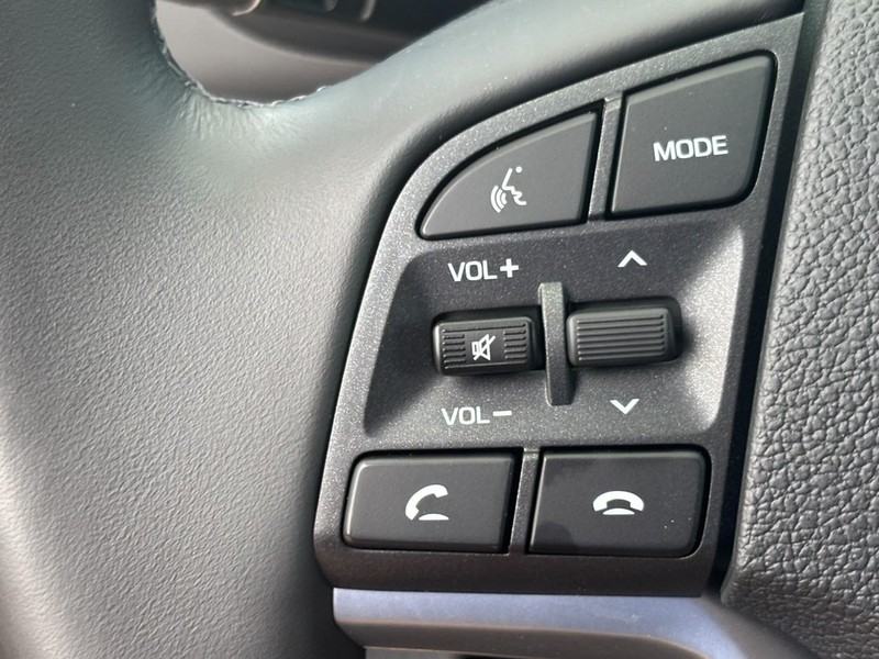 Hyundai Tucson Vehicle Image 17