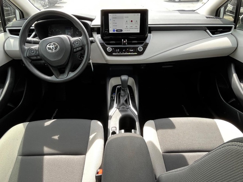 Toyota Corolla Hybrid Vehicle Image 10