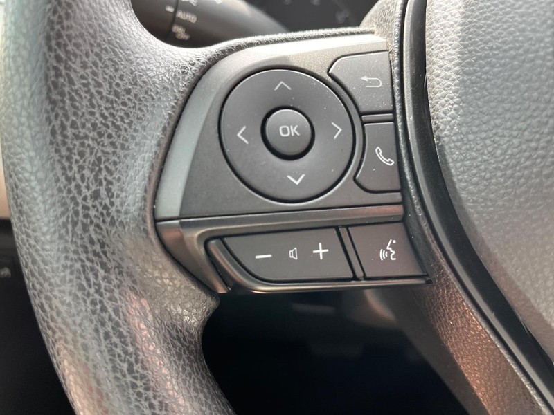 Toyota Corolla Hybrid Vehicle Image 15
